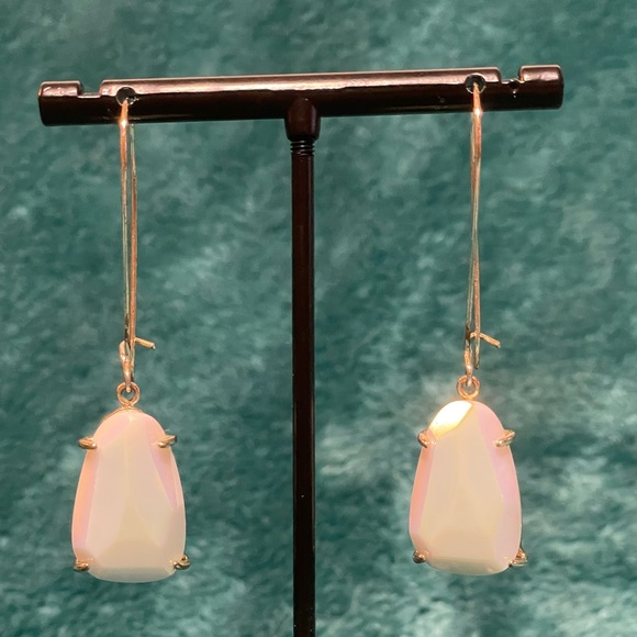 Kendra Scott Gold Nancy Drop Earrings In Iridescent White - Picture 3 of 8